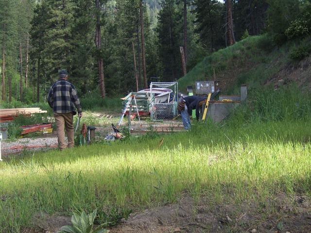 Contruction begins on a cold Thursday morning.