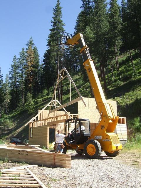 A heavy duty lifter is needed to get the trusses up.