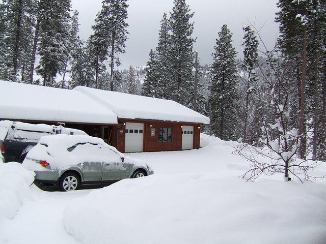 December 28, 2007. We will get more snow tonight! Plowing and driving in the stuff is challenging!