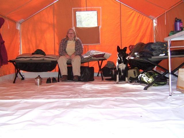 The floor is in, the cots are in and the place is still clean! Paul hasn't arrived yet so we are just hanging out.