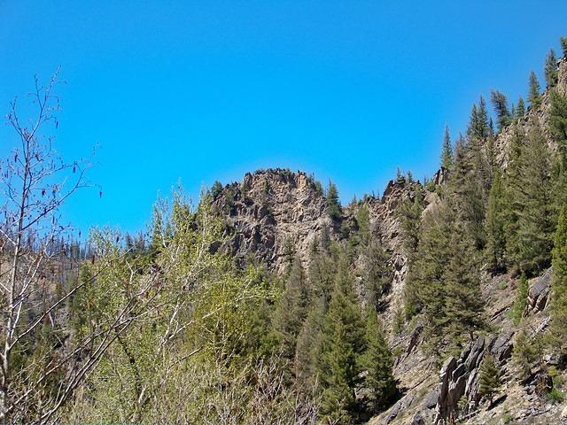 Pretty mountains by Chalis.