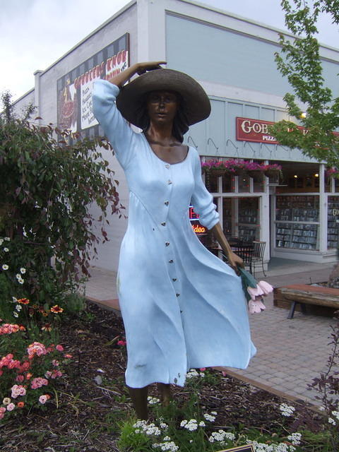 Another day, and yet another sculpture.