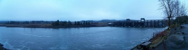 Bonneville Dam at eight in the morning. The clouds make it look much earlier.