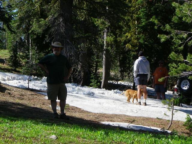 A chance for dogs and man to play one last time in the snow!
